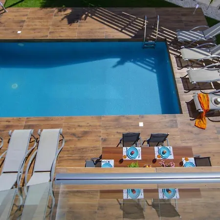 Tsokkos Family Villa - Pool Garden 2' Walk To Beach Protaras Exterior photo