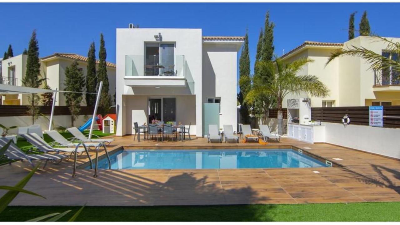 Vakantiehuis Tsokkos Family - Pool Garden 2' Walk To
