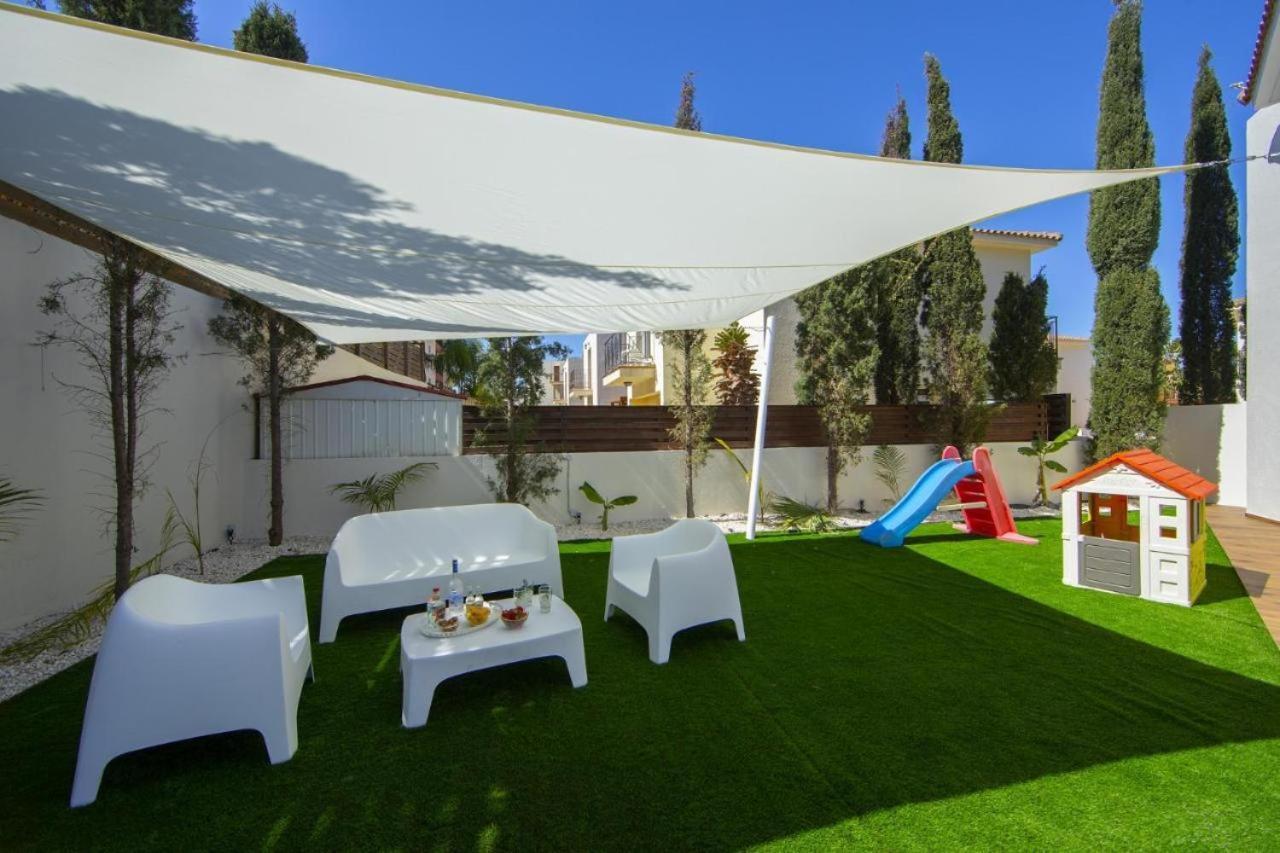 Tsokkos Family - Pool Garden 2' Walk To Vakantiehuis