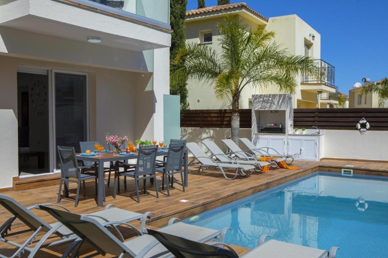 Tsokkos Family - Pool Garden 2' Walk To Vakantiehuis Protaras